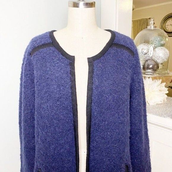Boden Navy & Black Boucle Sweater Jacket Cozy Winter Casual Wear Size 10 - Picture 3 of 9